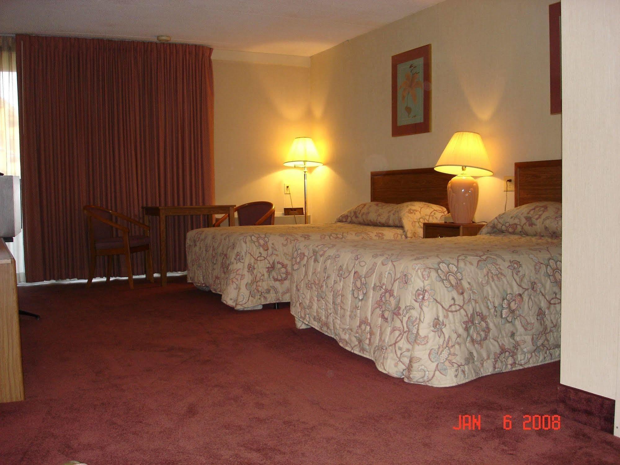 Bravo Inn Greensboro Jamestown Extérieur photo